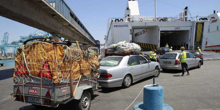 Le Port de Tanger-Ville: Des traversées pour transporter cinq cent ...